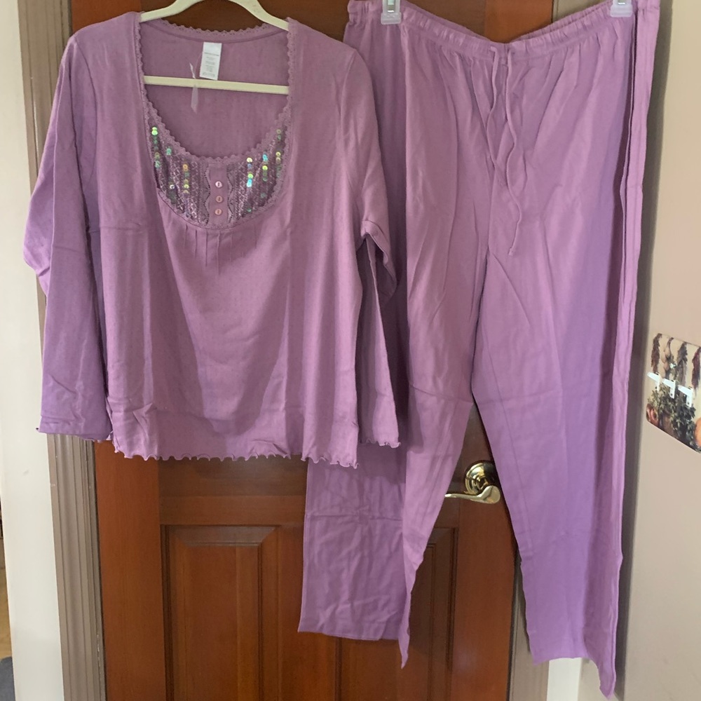 New no tags Plus size long sleeve pajama Set